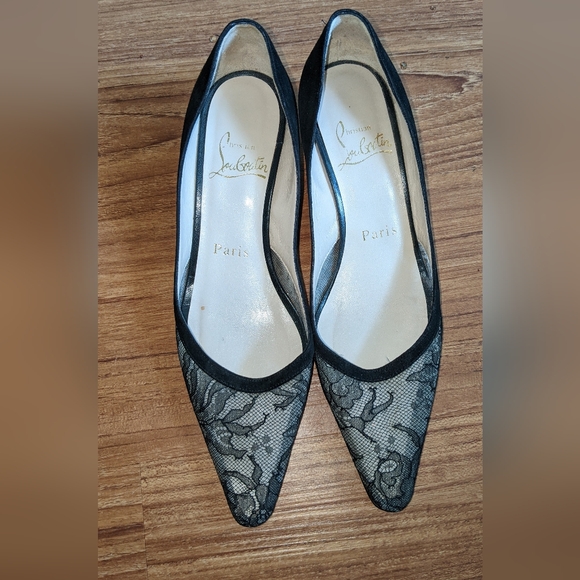 CHRISTIAN LOUBOUTIN Lace Kitten Heels - Picture 4 of 5